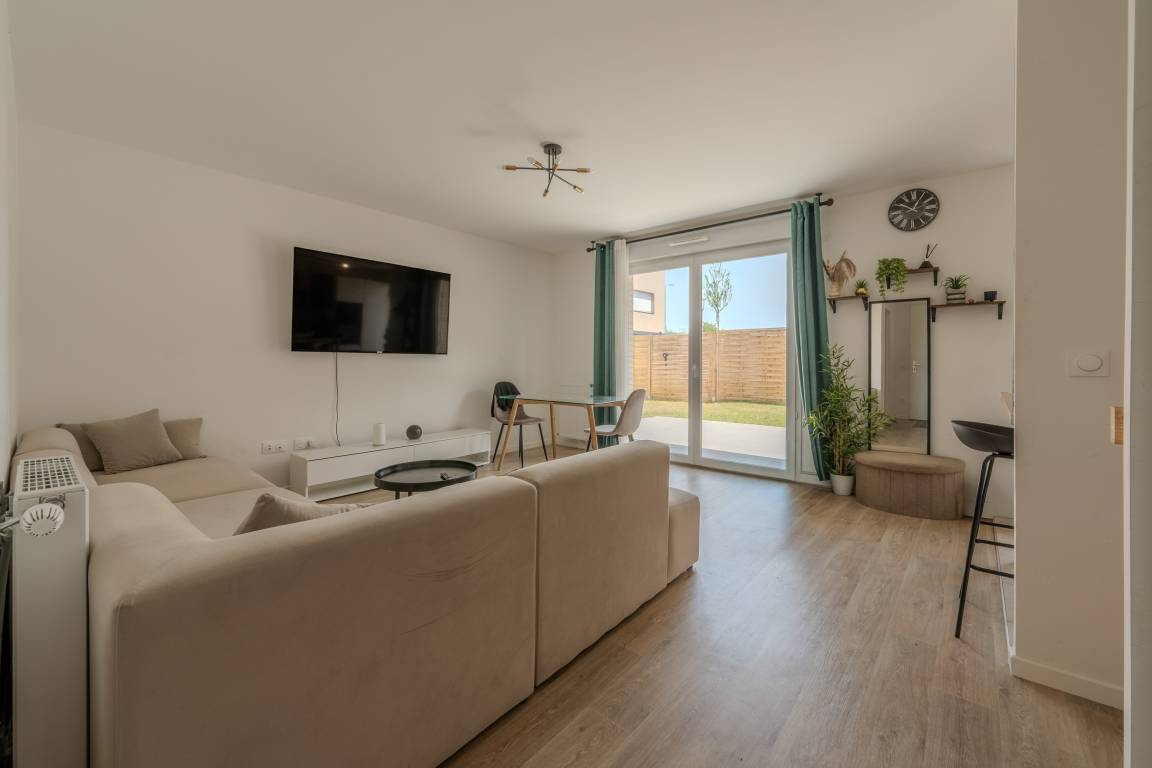 85 M² Maison De Vacances ∙ 3 Chambres ∙ 7 Personnes - Les Mureaux