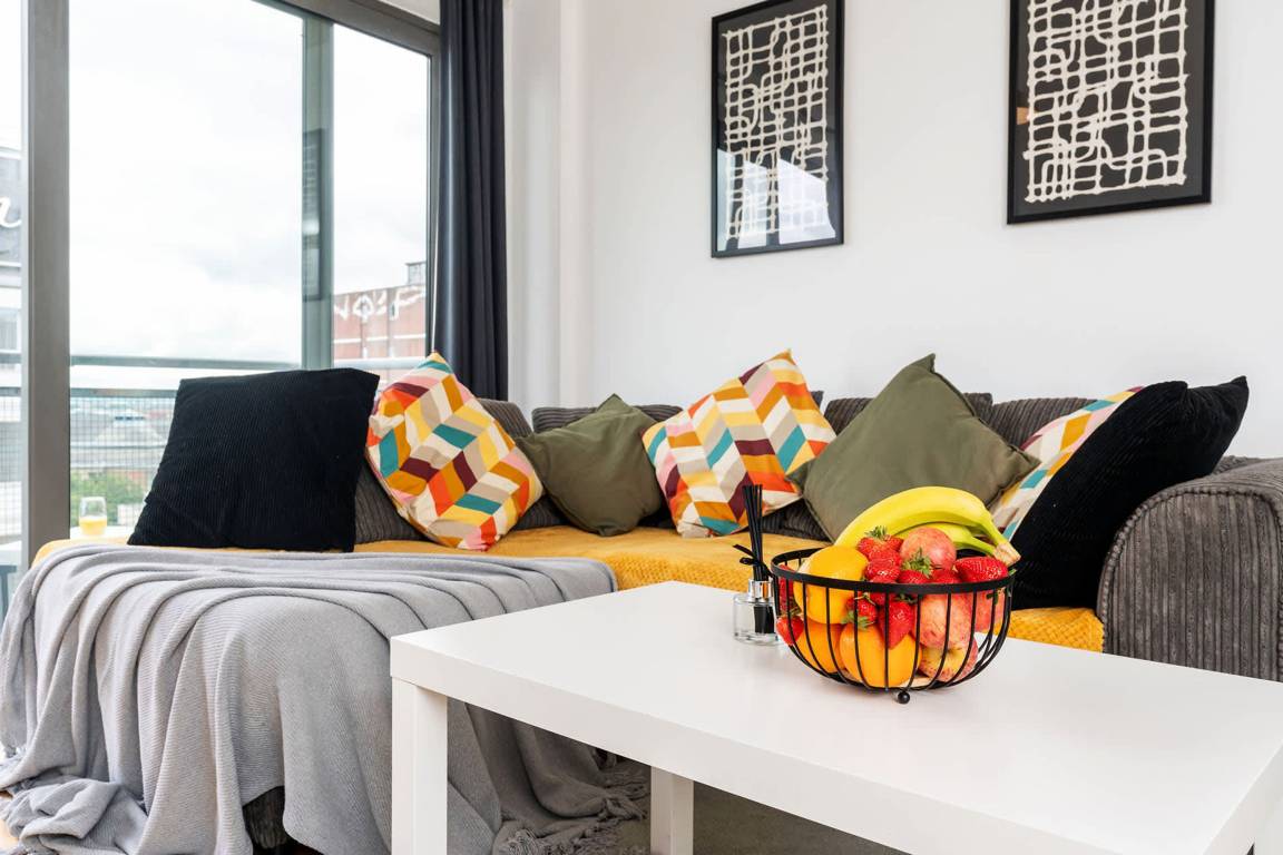 Apartment ∙ 2 Bedrooms ∙ 4 Guests - The Diamond - Sheffield