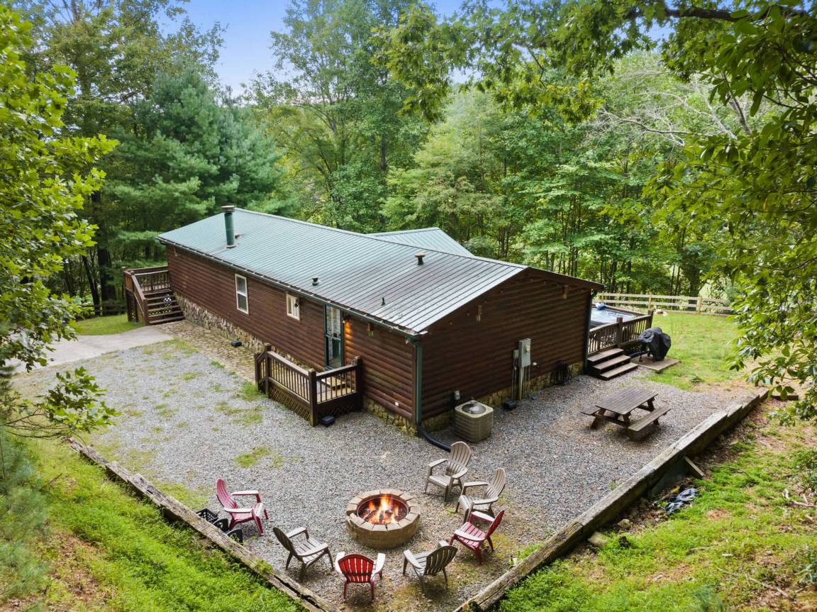 Apartment ∙ 3 Bedrooms ∙ 8 Guests - Blue Ridge, GA