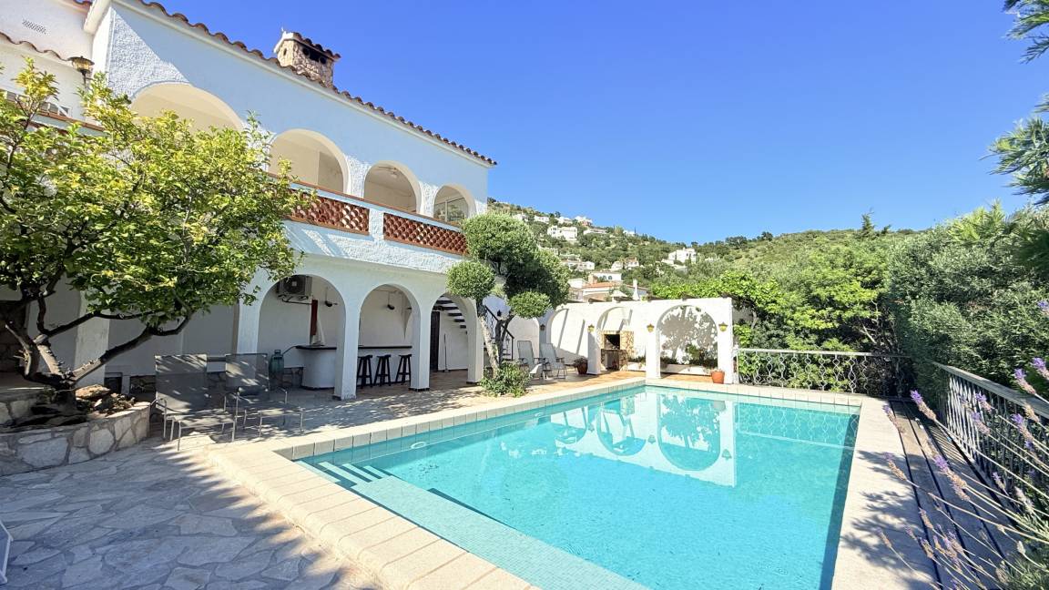 120 M² Villa ∙ 3 Bedrooms ∙ 6 Guests - El Port de la Selva