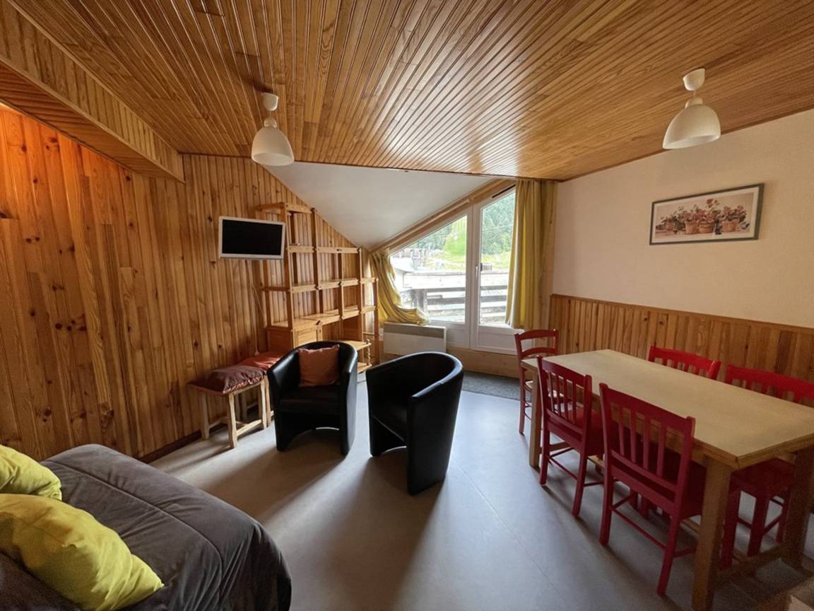 45 M² Appartement ∙ 2 Chambres ∙ 6 Personnes - Cantal