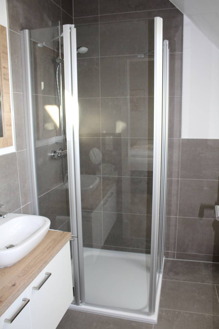 18 m² Privatzimmer ∙ 1 Schlafzimmer ∙ 2 Gäste – Bild 11