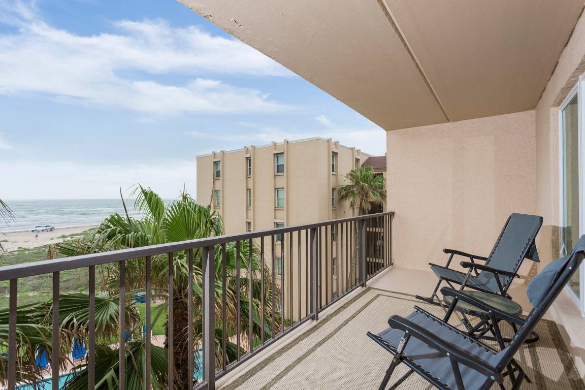Condo ∙ 2 Bedrooms ∙ 6 Guests - South Padre Island, TX