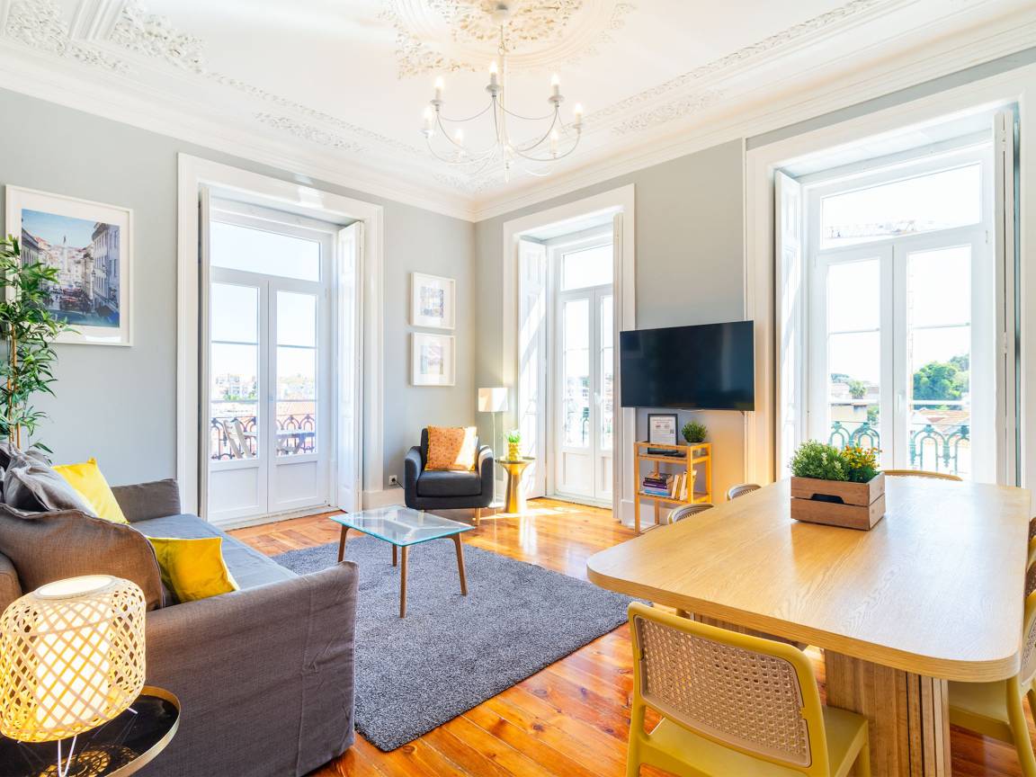 200 M² Apartment ∙ 7 Bedrooms ∙ 21 Guests - Lisbon