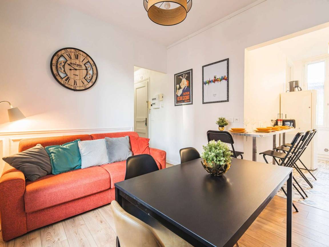 60 M² Ferienwohnung ∙ 2 Schlafzimmer ∙ 6 Gäste - Reims