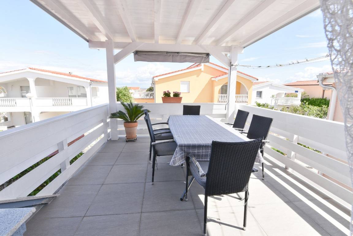 65 M² Ferienwohnung ∙ 2 Schlafzimmer ∙ 5 Gäste - Privlaka