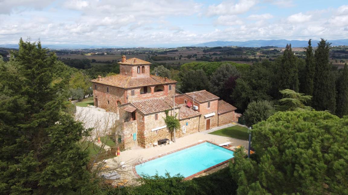 500 M² Villa ∙ 8 Slaapkamers ∙ 16 Gasten - Sinalunga