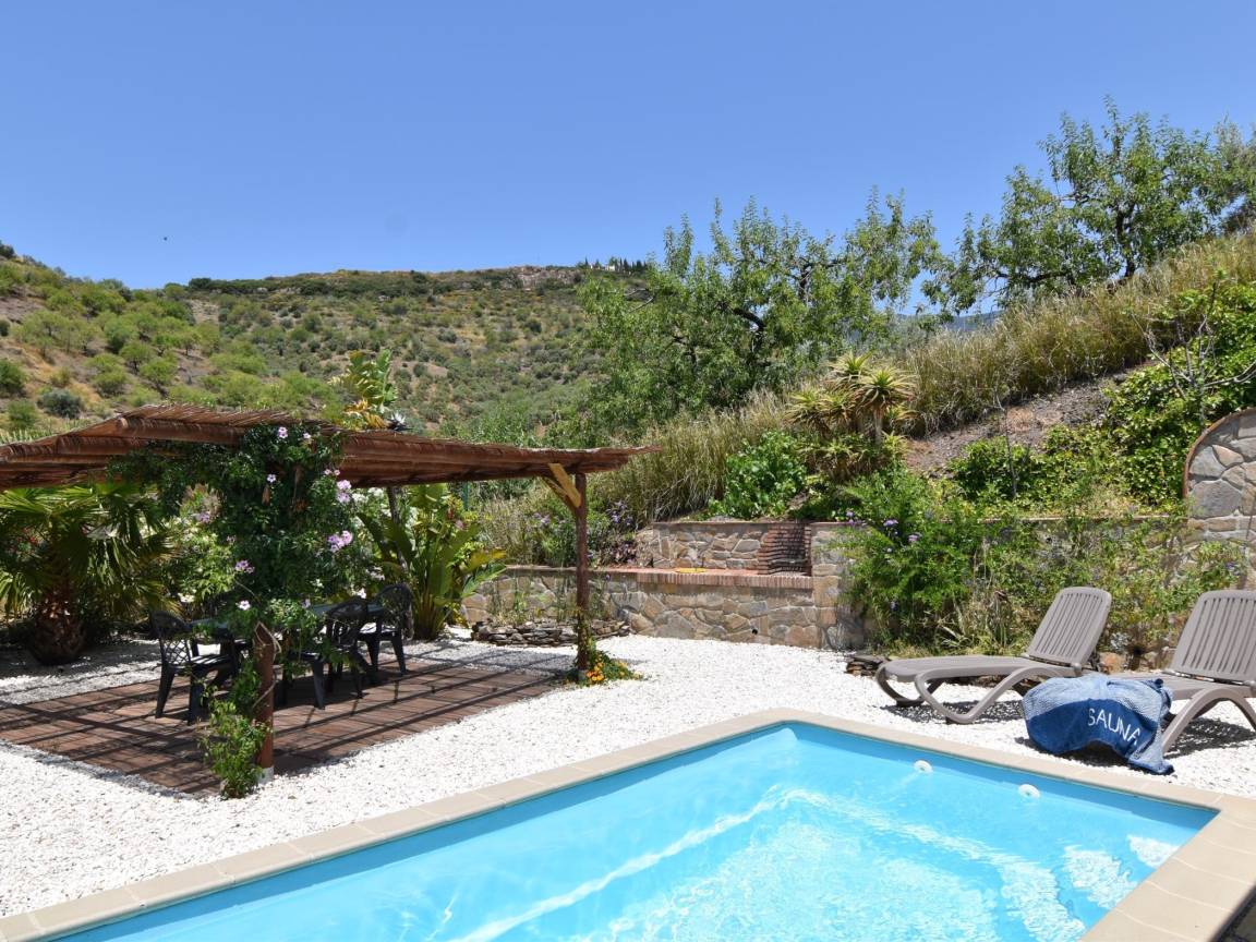 102 M² Casa Rural ∙ 2 Habitaciones ∙ 4 Huéspedes - Andalucía
