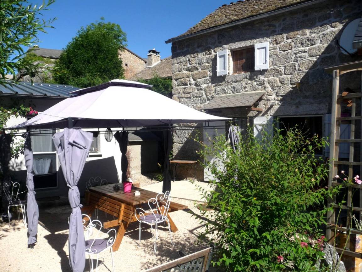 94 m&sup2; G&icirc;te 2 Schlafzimmer 5 G&auml;ste