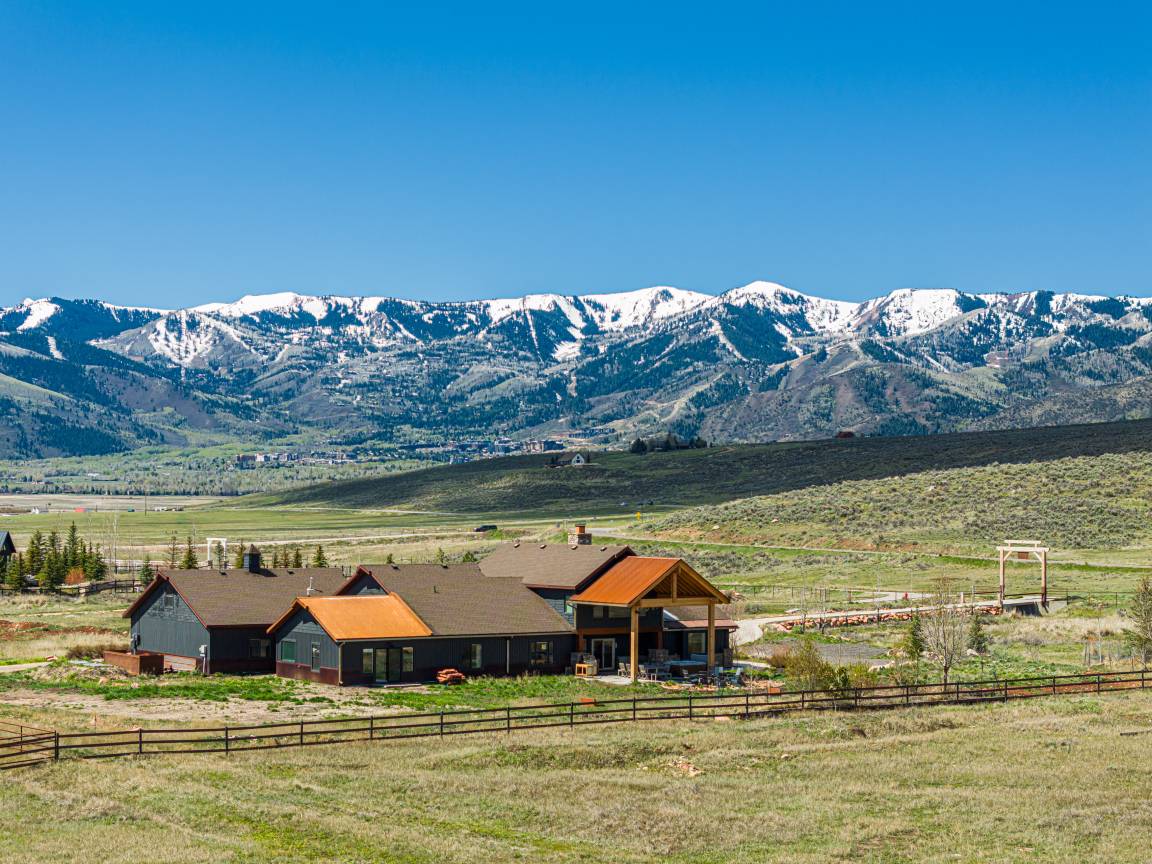 325 M² Farmhouse ∙ 4 Bedrooms ∙ 12 Guests - Utah