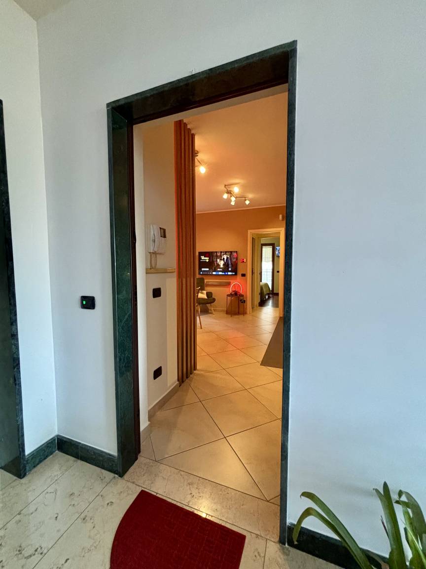 Mazzini 28, elegante appartamento all’uscita A1 Caserta Nord con parcheggio riservato in box, Reggia, concerti, Napoli, costiera, isole, sud Italia
