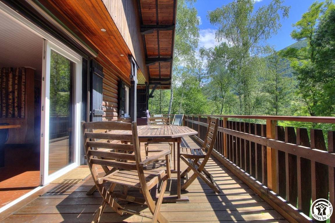 79 M² Gîte ∙ 1 Chambre ∙ 6 Personnes - Ain