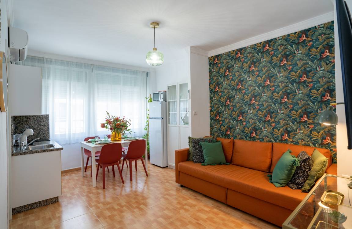 68 M² Apartment ∙ 1 Bedroom ∙ 4 Guests - ベナルマデナ