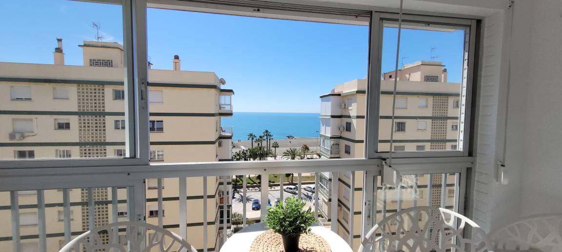 90 M² Apartamento ∙ 3 Habitaciones ∙ 6 Huéspedes - Vélez-Málaga