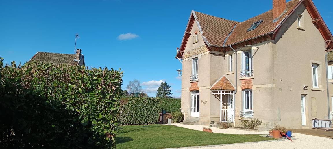 121 m&sup2; G&icirc;te 4 Schlafzimmer 10 G&auml;ste
