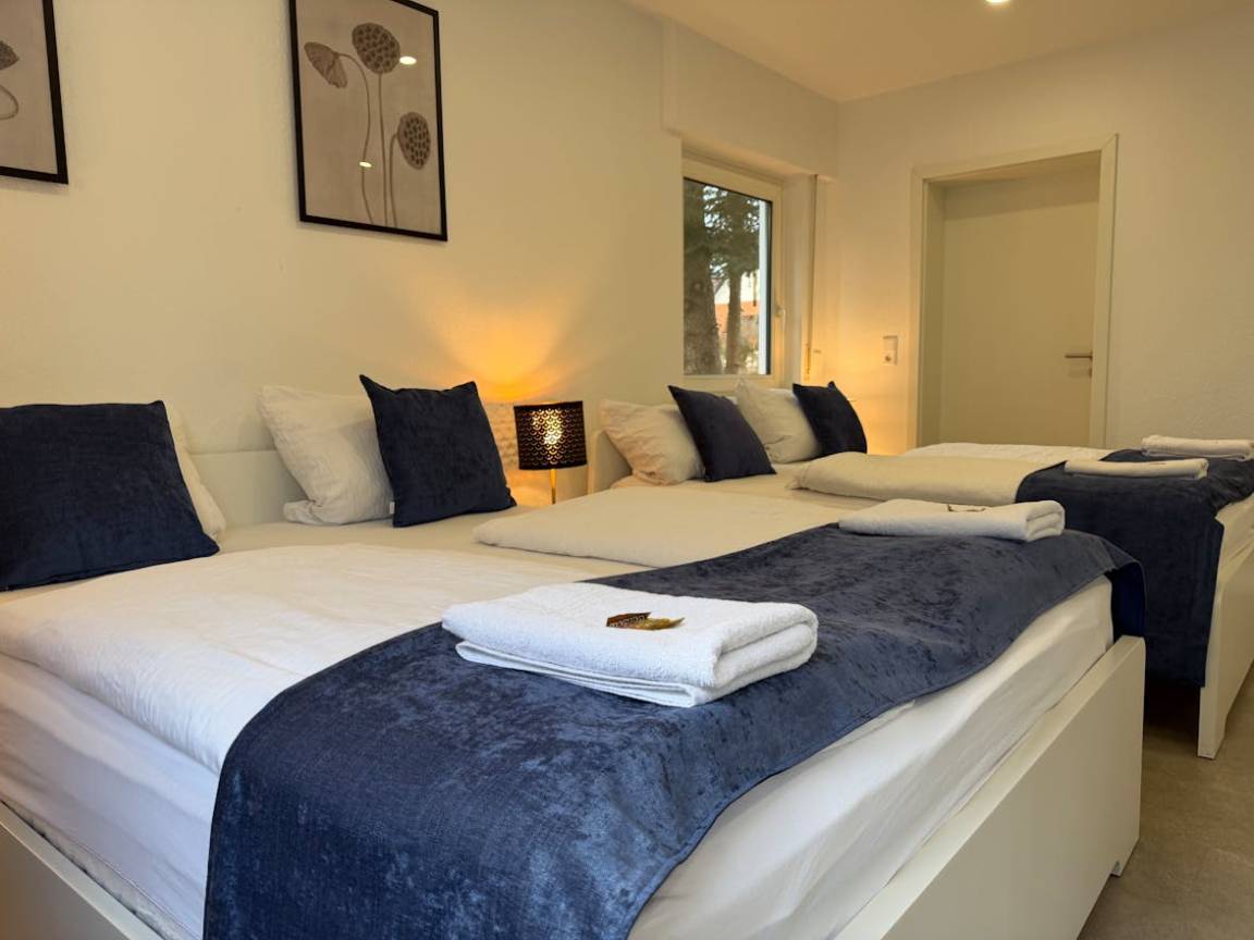 85 M² Ferienwohnung ∙ 3 Schlafzimmer ∙ 8 Gäste - Langen (Hessen)