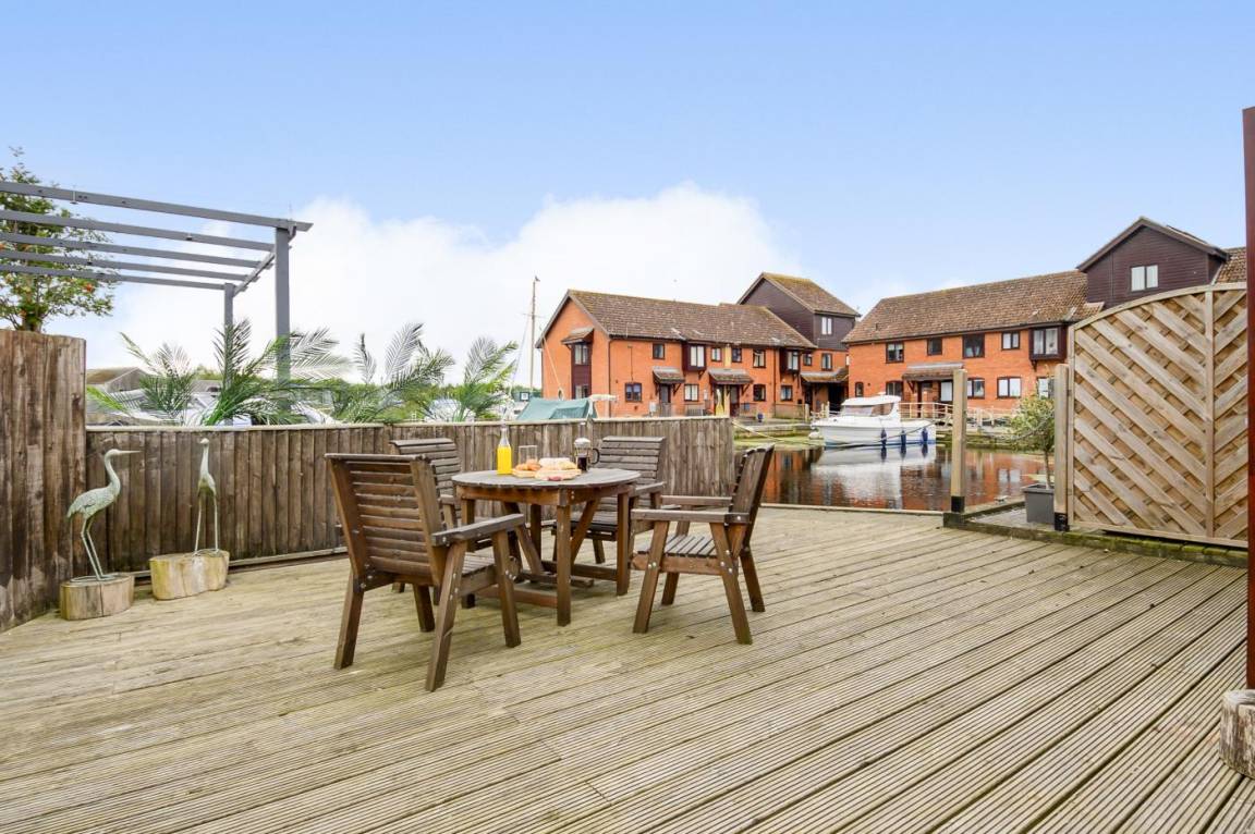Cottage ∙ 2 Bedrooms ∙ 4 Guests - Norwich