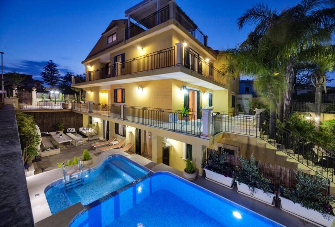 500 M² Villa ∙ 7 Chambres ∙ 20 Personnes - Sicile