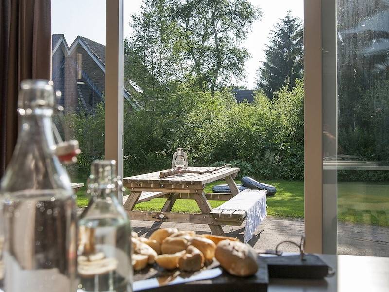 Huis ∙ 7 Slaapkamers ∙ 16 Gasten - Drenthe