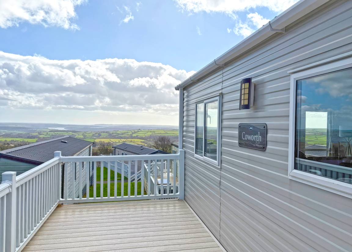 Caravan ∙ 2 Bedrooms ∙ 4 Guests - Plymouth