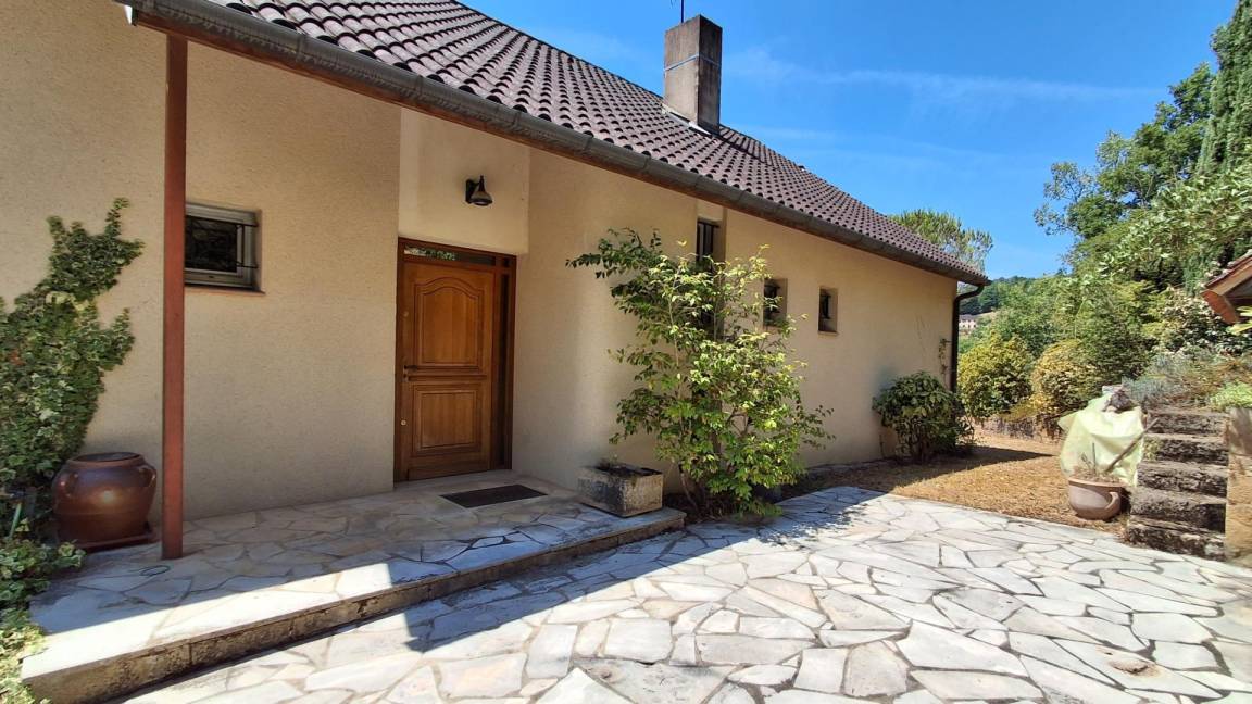 200 m&sup2; G&icirc;te 4 Schlafzimmer 8 G&auml;ste