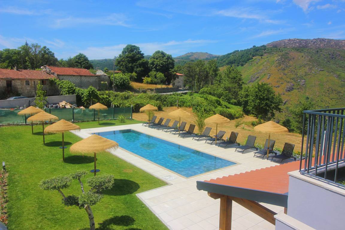 60 M² Casa ∙ 2 Quartos ∙ 6 Hóspedes - Terras de Bouro