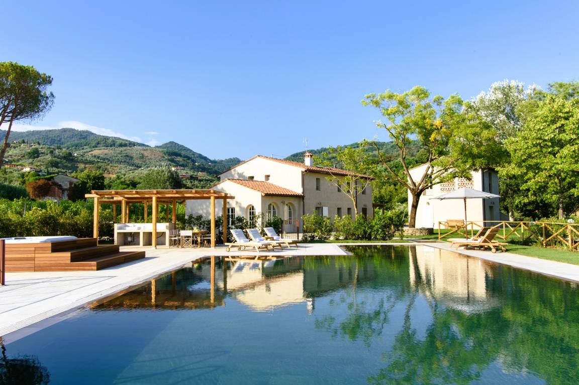 600 M² Villa ∙ 6 Chambres ∙ 12 Personnes - Montecatini Terme