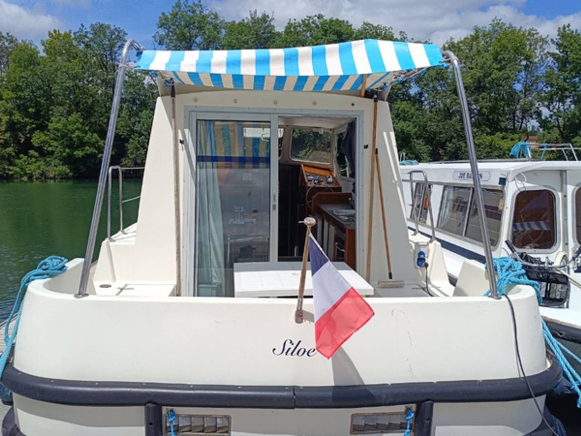 34 M² Péniche ∙ 2 Chambres ∙ 8 Personnes - Charente
