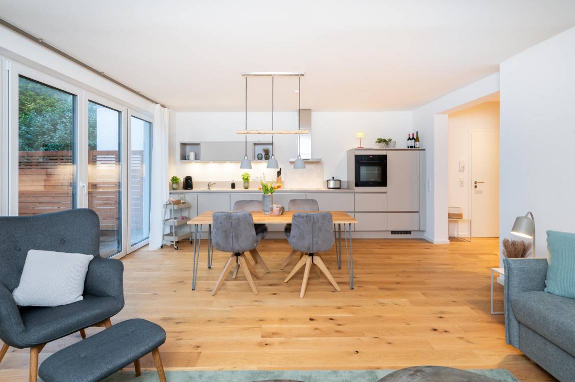 75 M² Ferienwohnung ∙ 1 Schlafzimmer ∙ 4 Gäste - Wesselburen