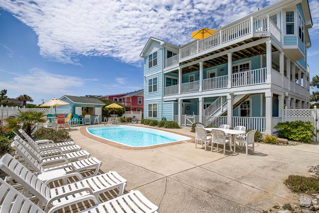 House ∙ 8 Bedrooms ∙ 18 Guests - Virginia Beach, VA