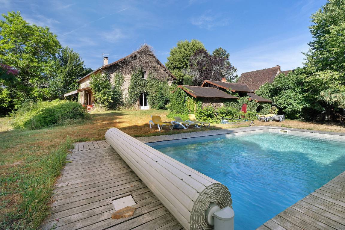 280 M² Maison De Vacances ∙ 8 Chambres ∙ 24 Personnes - Dordogne