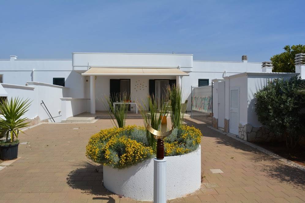 130 M² Villa ∙ 3 Bedrooms ∙ 10 Guests - Apulia