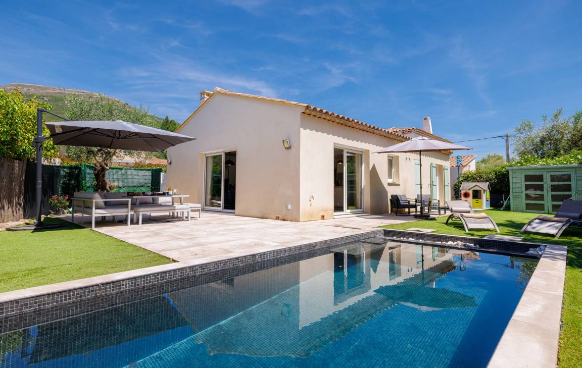 100 M² Villa ∙ 4 Schlafzimmer ∙ 7 Gäste - Vence