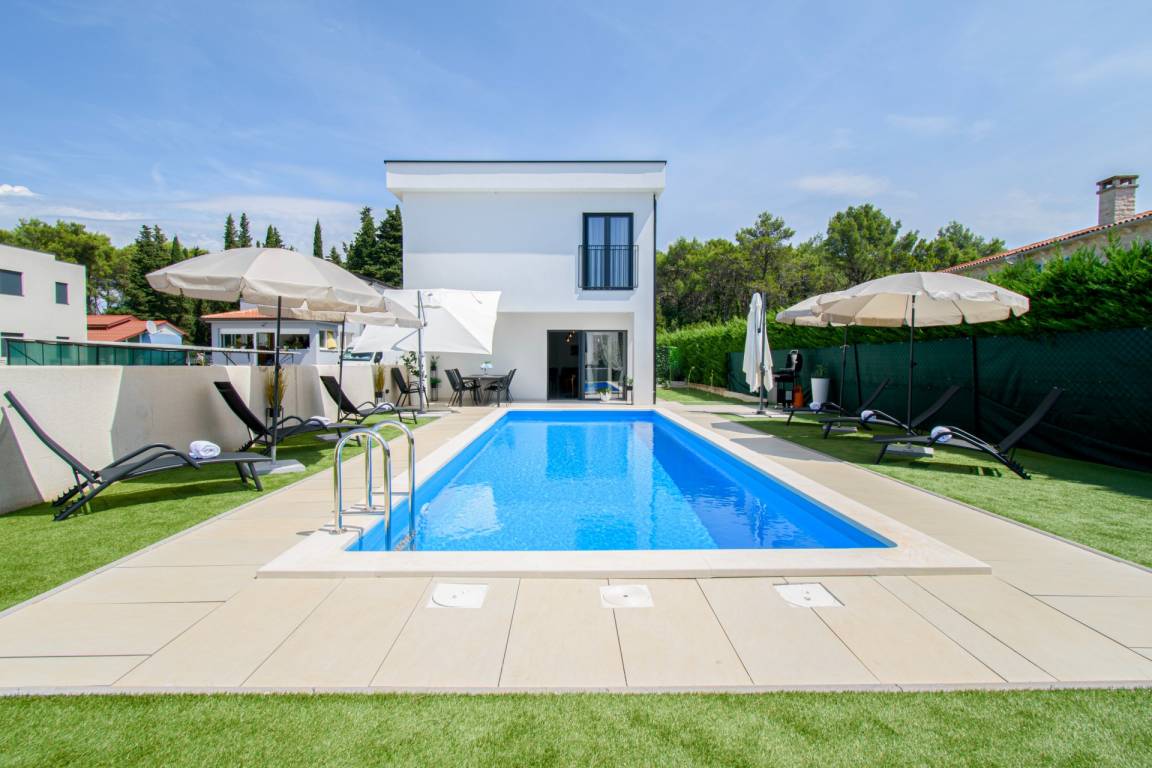 128 M² Villa ∙ 4 Schlafzimmer ∙ 8 Gäste - Vrsar
