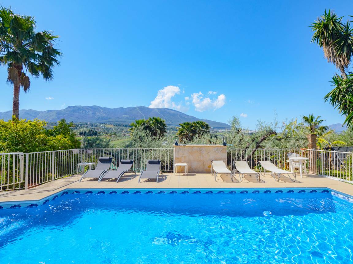 150 M² Casa Rural ∙ 3 Habitaciones ∙ 9 Huéspedes - Mijas