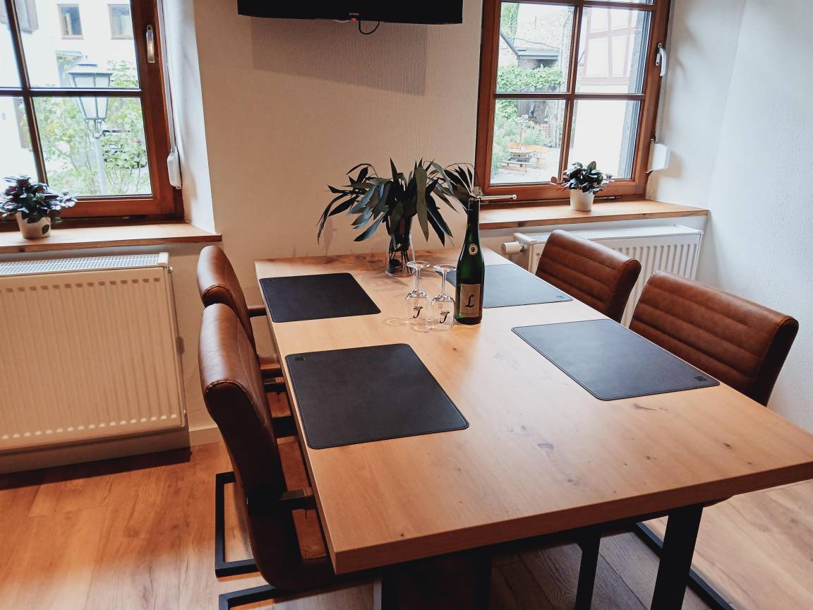 55 M² Ferienwohnung ∙ 2 Schlafzimmer ∙ 4 Gäste - Winningen