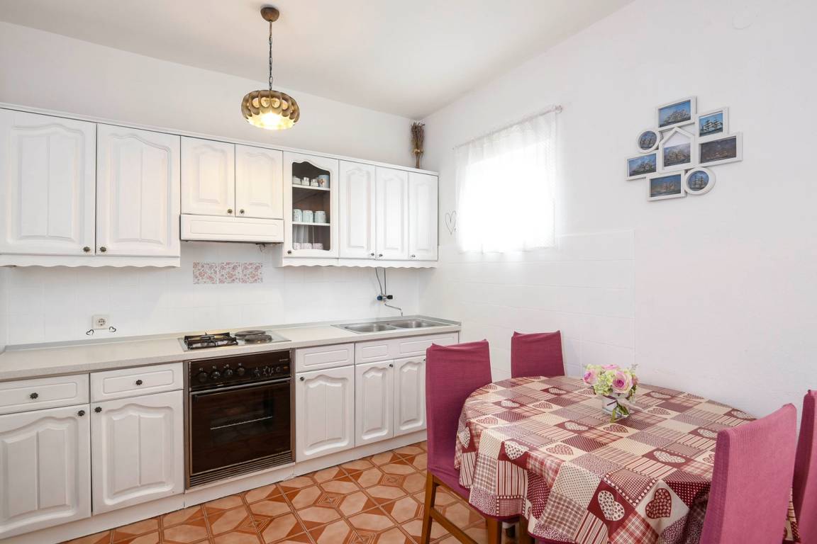 80 M² Apartment ∙ 3 Bedrooms ∙ 8 Guests - Trpanj