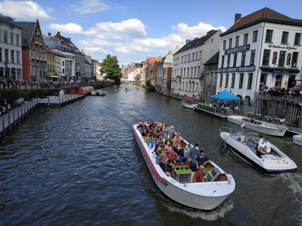 87 M² Apartment ∙ 2 Bedrooms ∙ 5 Guests - Ghent (Belgium)