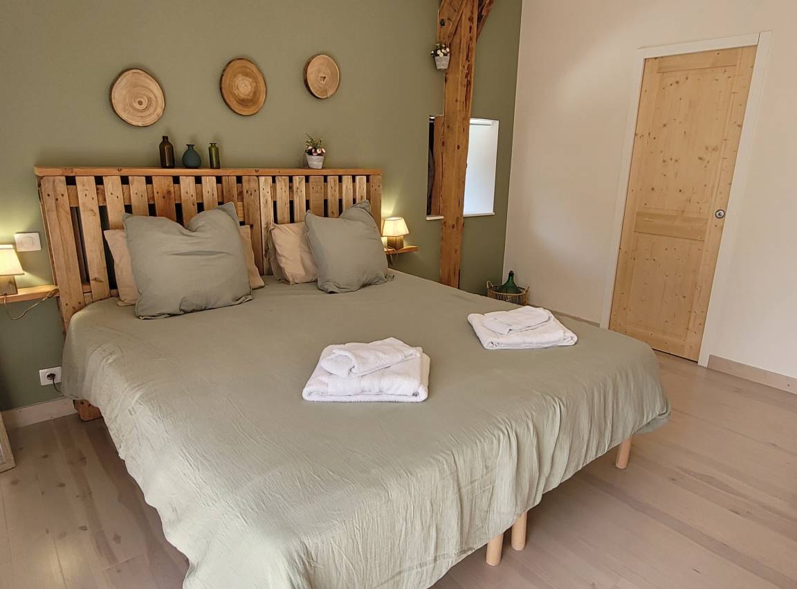 20 M² Chambre D'hôtes ∙ 1 Chambre ∙ 2 Personnes - Saint-Flour