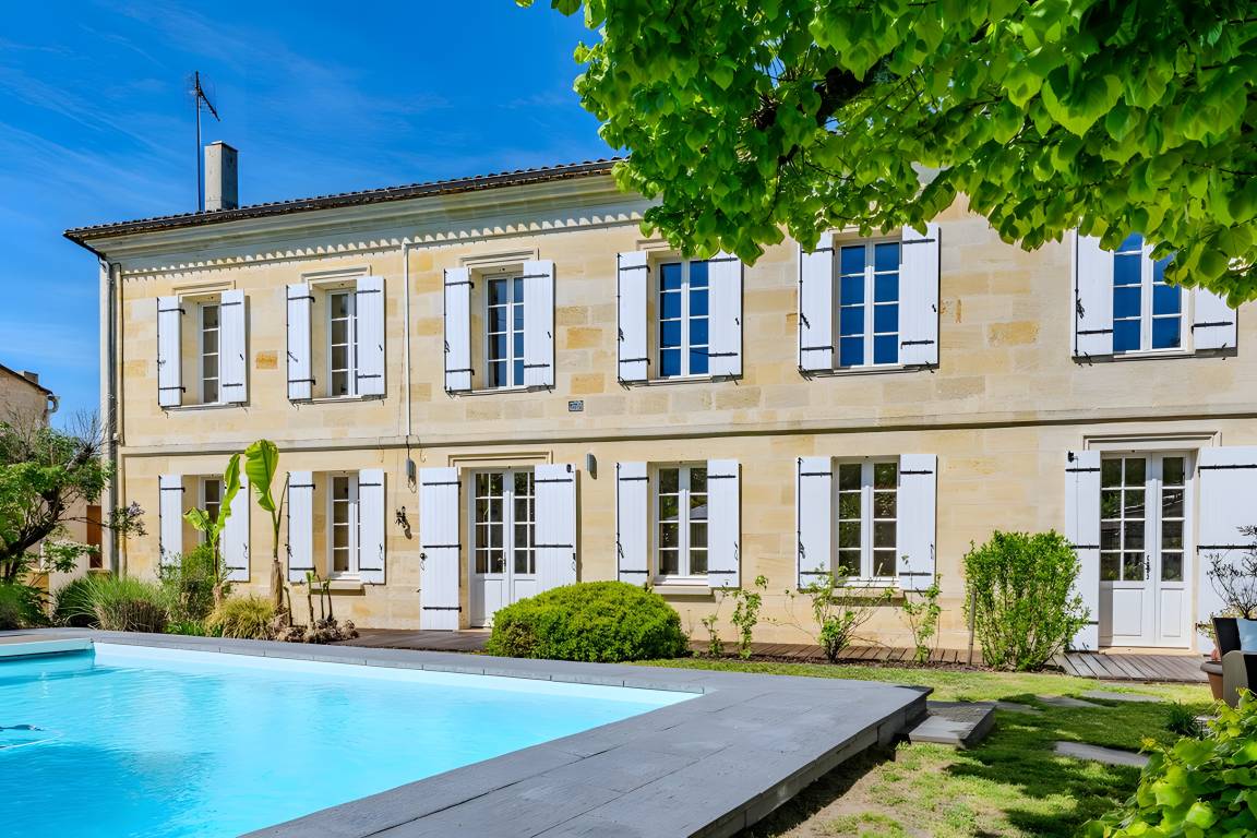 150 M² House ∙ 3 Bedrooms ∙ 6 Guests - Libourne