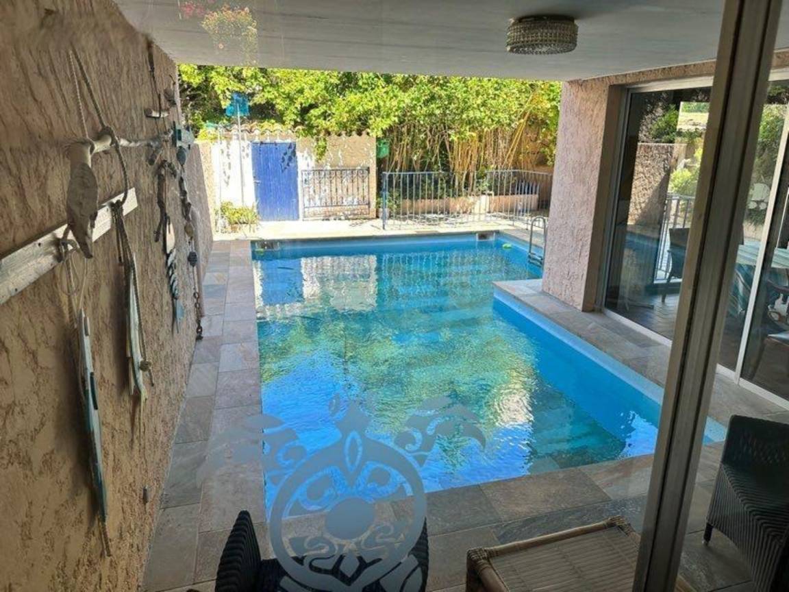 350 M² House ∙ 4 Bedrooms ∙ 12 Guests - Bandol