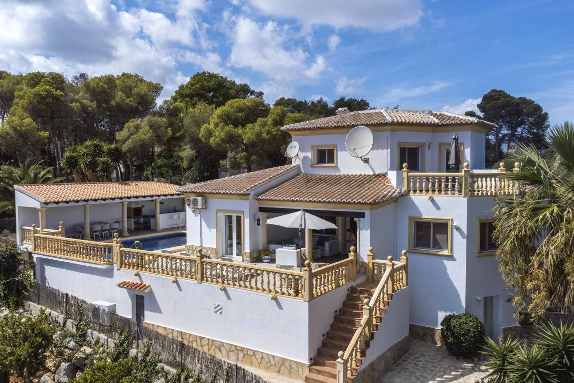 277 M² Villa ∙ 5 Bedrooms ∙ 10 Guests - Jávea