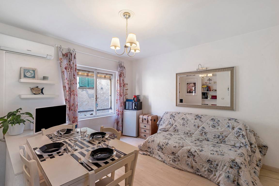 45 M² Appartamento Vacanza ∙ 1 Camera Da Letto ∙ 5 Ospiti - Diano Marina