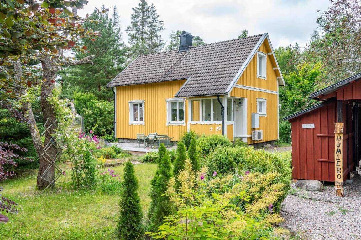 77 M² Ferienhaus ∙ 1 Schlafzimmer ∙ 6 Gäste - Emmaboda