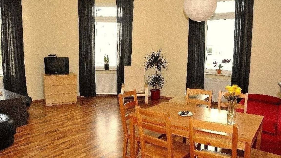 84 M² Apartamento ∙ 2 Habitaciones ∙ 6 Huéspedes - Dresde