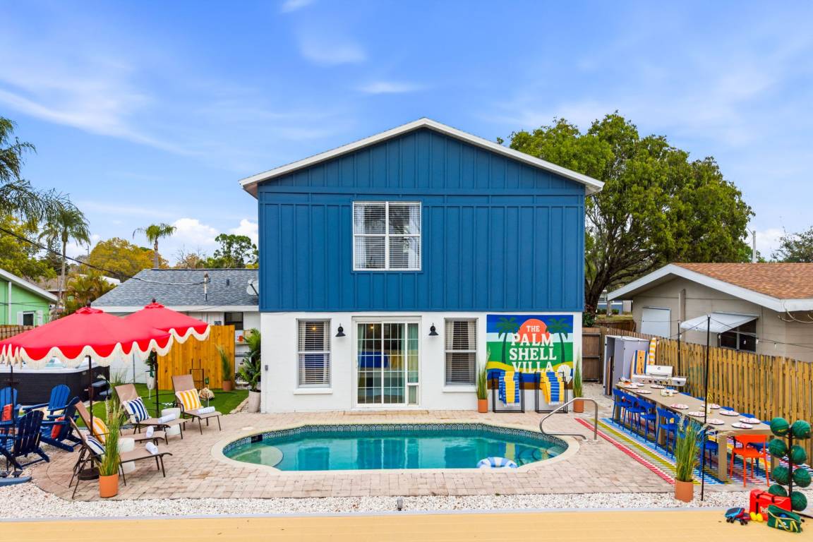 Apartment ∙ 4 Bedrooms ∙ 13 Guests - Bradenton, FL