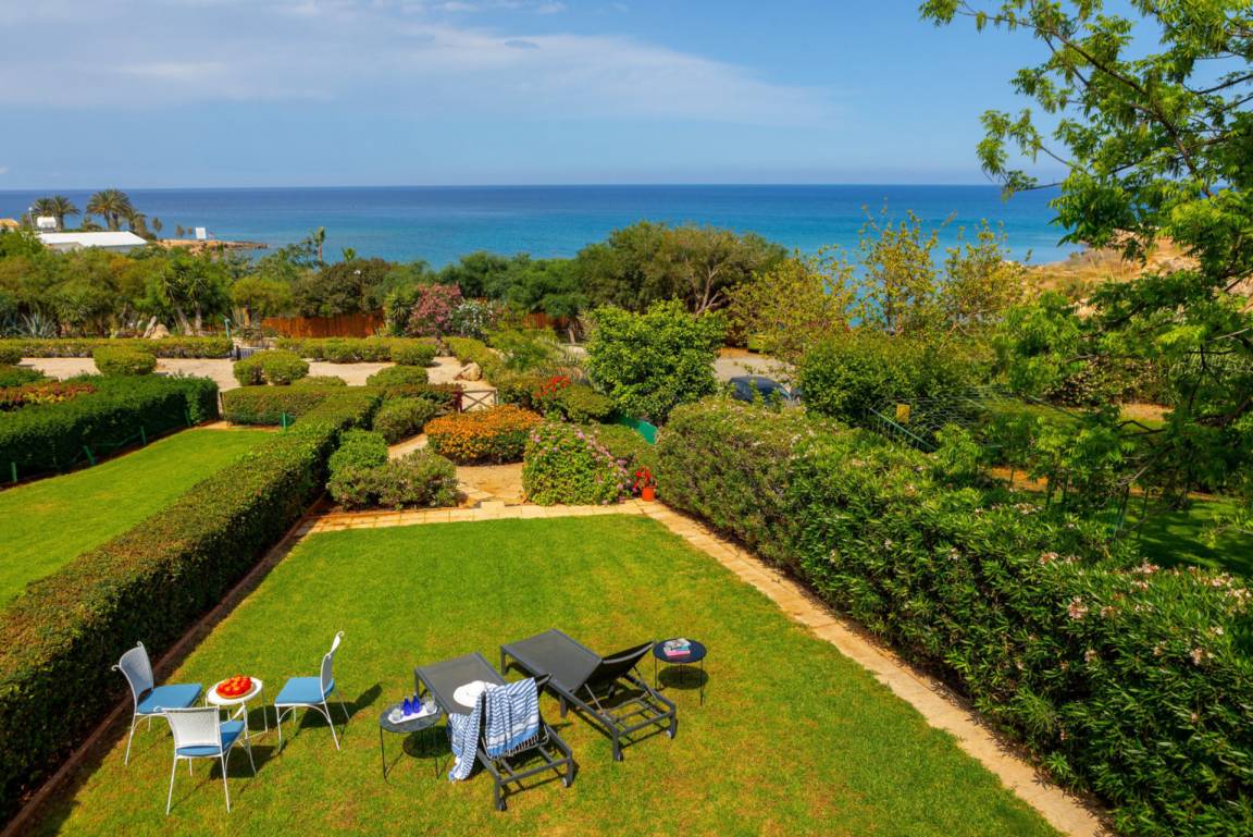 180 M² Villa ∙ 4 Bedrooms ∙ 8 Guests - Ayia Napa