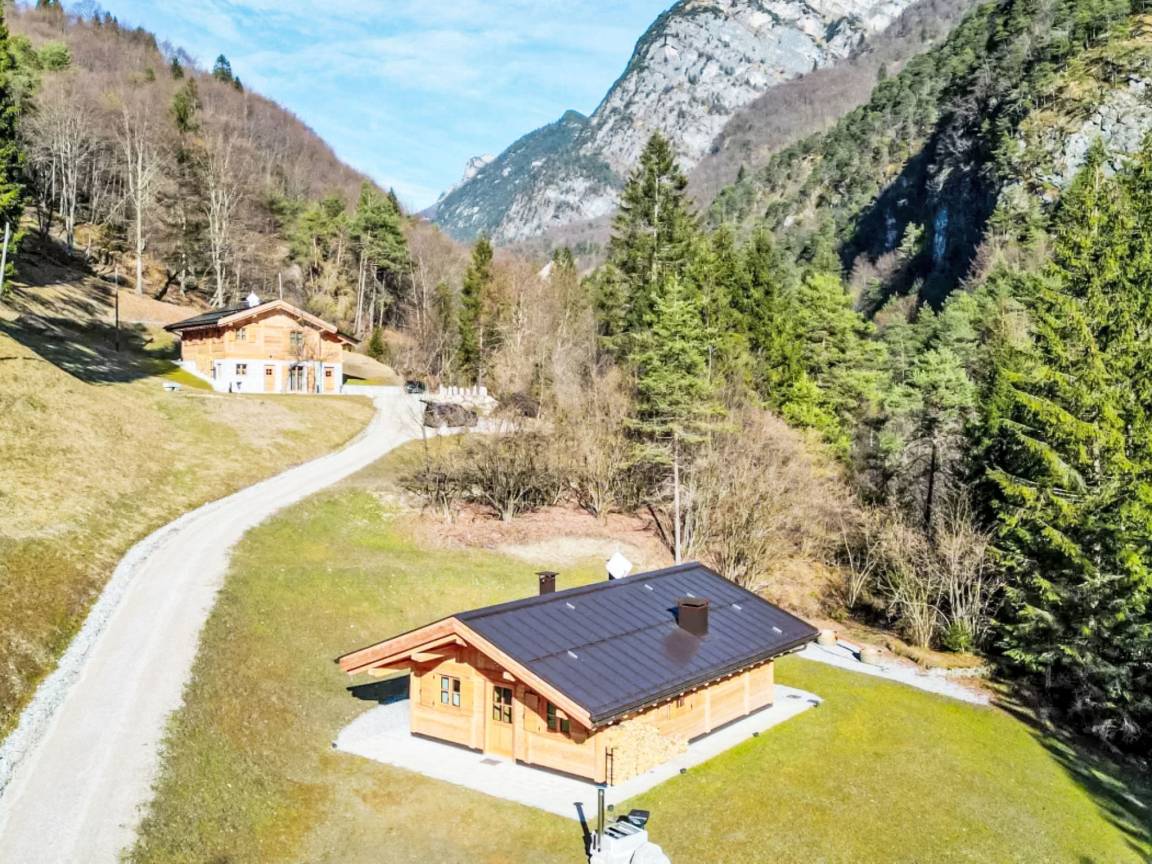 186 M² Casa Vacanza ∙ 4 Camere Da Letto ∙ 9 Ospiti - Pinzolo