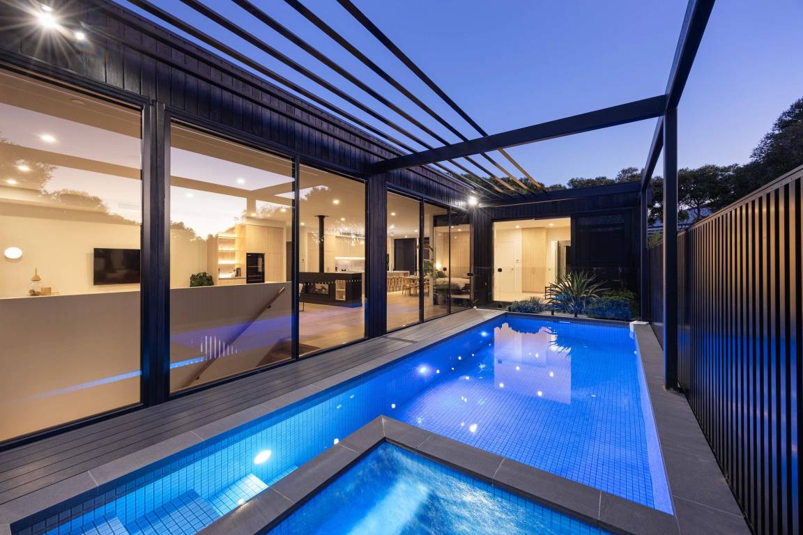 Apartment ∙ 4 Bedrooms ∙ 10 Guests - Melbourne