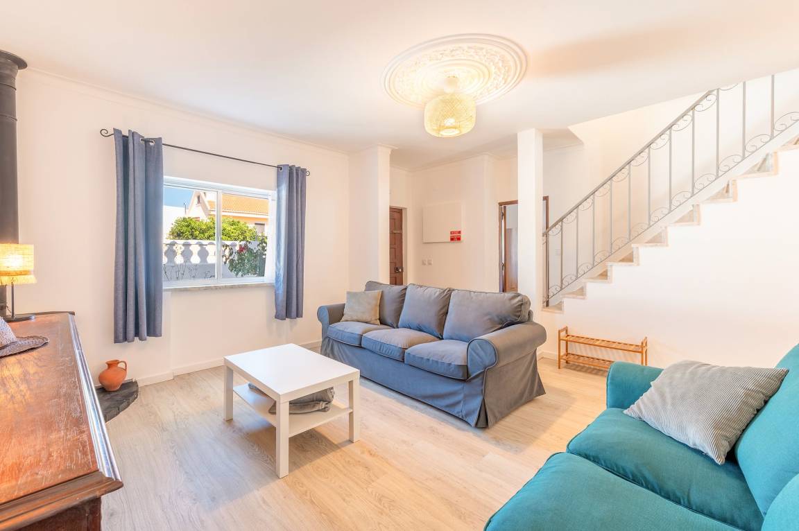 158 M² House ∙ 4 Bedrooms ∙ 7 Guests - Amora